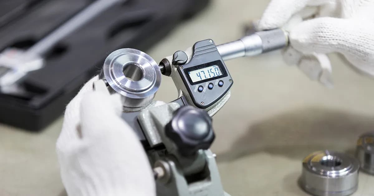 How to Calibrate Temperature Gauges for Industrial Accuracy: Best Practices for Saudi Arabian Businesses